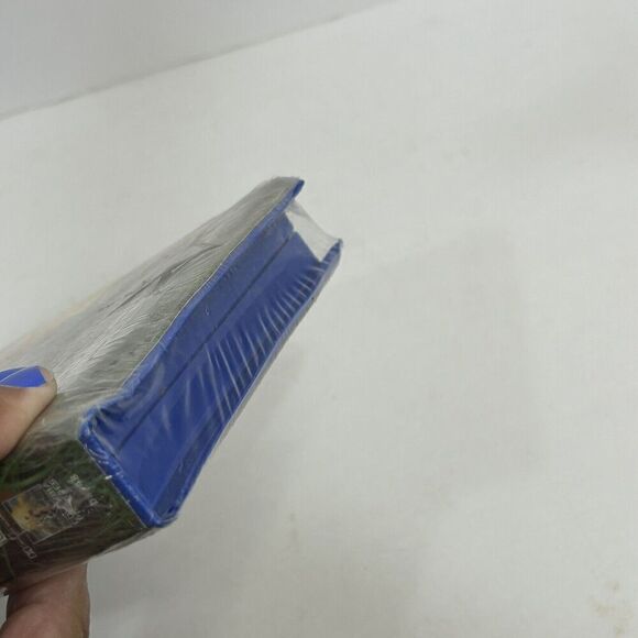 Stuart Little 2 VHS Video Tape Clamshell Stewart Rare Blue Case NEARLY NEW! - Picture 5 of 6